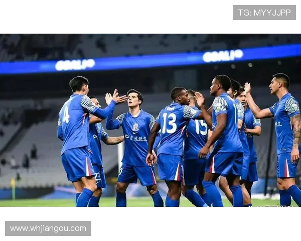 激烈对决最终以微弱比分分出胜负彰显球队坚韧与拼搏精神